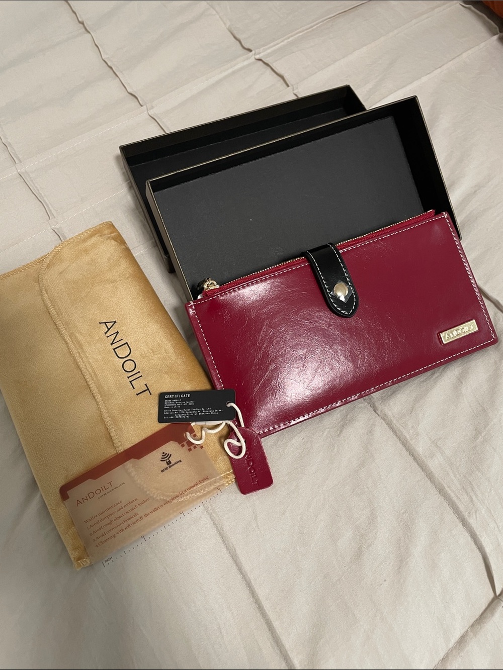 ANDOILT Burgundy RFID Leather Zip Wallet